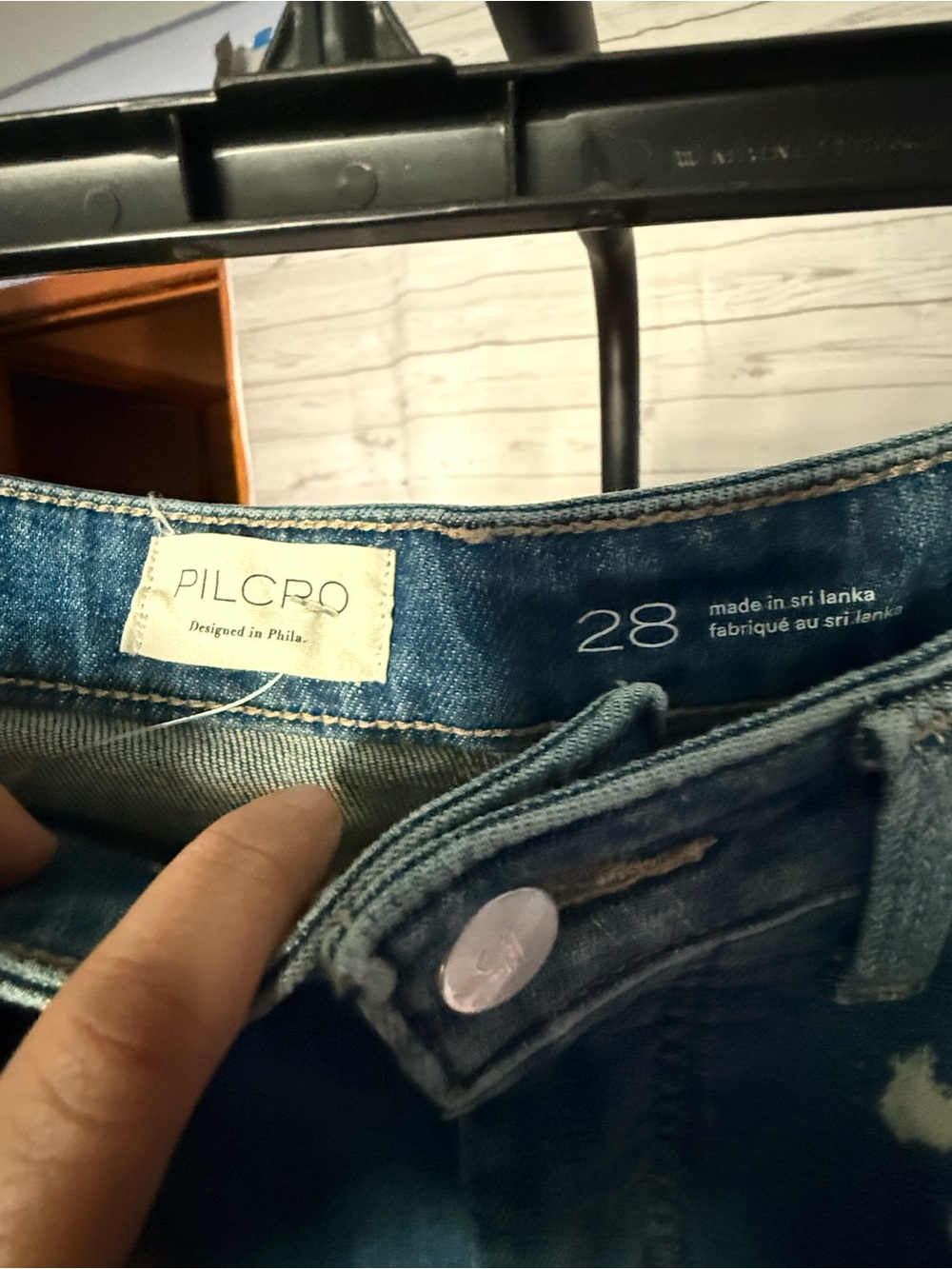 NWOT SOLD OUT Pilcro Anthropologie Kayden Carpenter Barrel Jeans - Picture 7 of 8